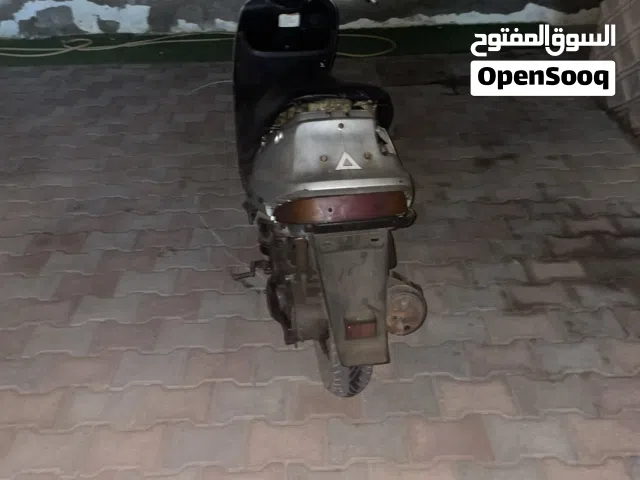 دراجه بجاج 100سيسي لون رصاصي