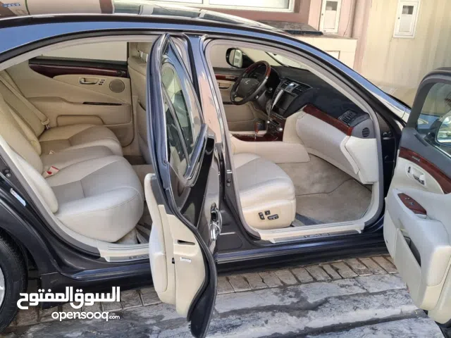 Used Lexus LS in Muharraq