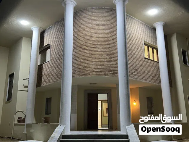 فيلا تجارية للإيجار