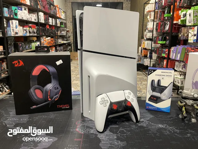 متوفر بلاستيشن فايف سليم مع ايد و قاعدة شحن للايدي و هيدفون خرافي من ريد ديراغون