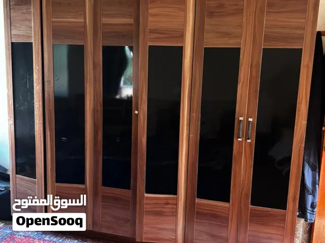 للبيع غرفت نوم عرطه جديد دولاب ست فتحات خارجي مقوى اخو الجديد السعر بـ180 الف الموقع صنعاء