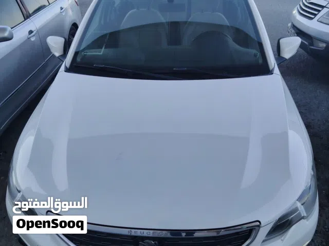2020 بيجو 301 Allure