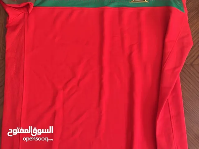 بلايز تيشيرت رياضة اصلي نايكي و غيره و بلايز بساكيت قياس L