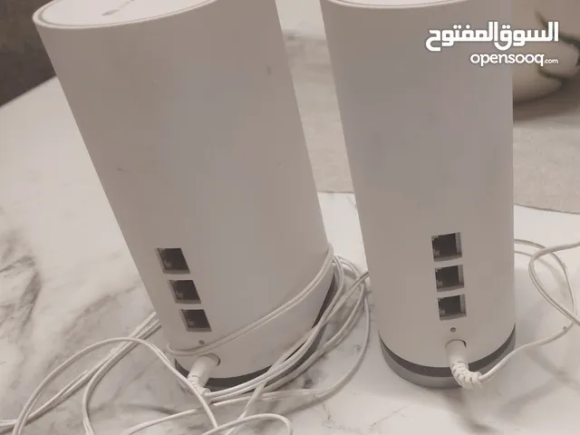 مودم تقوية شبكة الإنترنت المنزلي من شركة هواوي من هواوي الجهاز لاسلكي وسلكي. قوته 3000بالثانيه 0