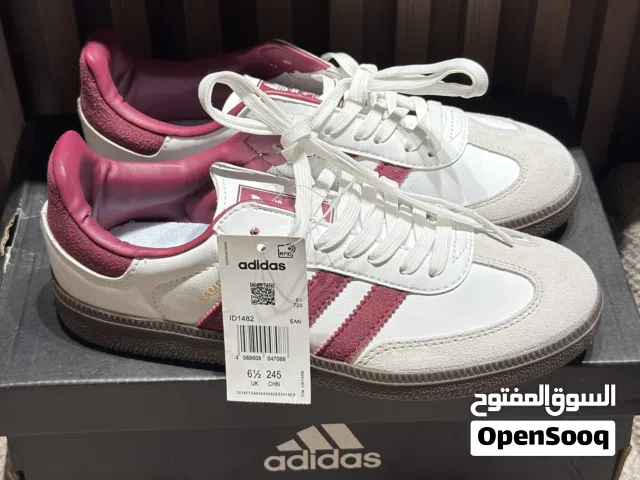 حذاء رياضه adidas samba لون بيرغندي نمره 38.5 صناعه فيتنامي