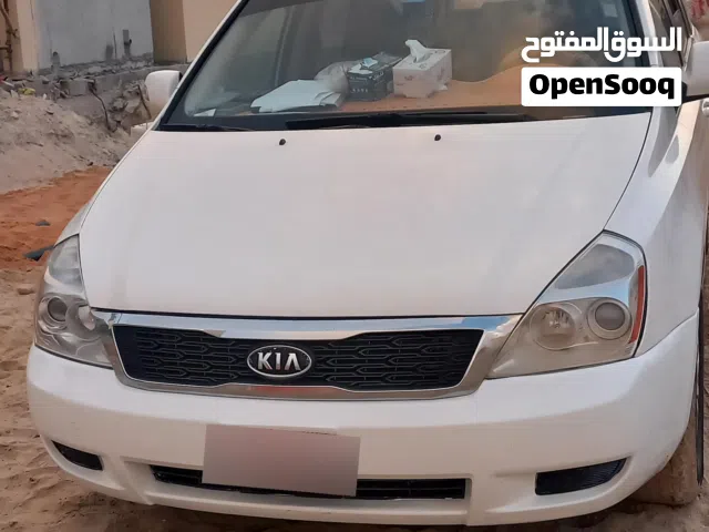 Used Kia Carnival in Abu Dhabi