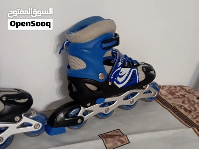 أحذية تزلج بالعجلات