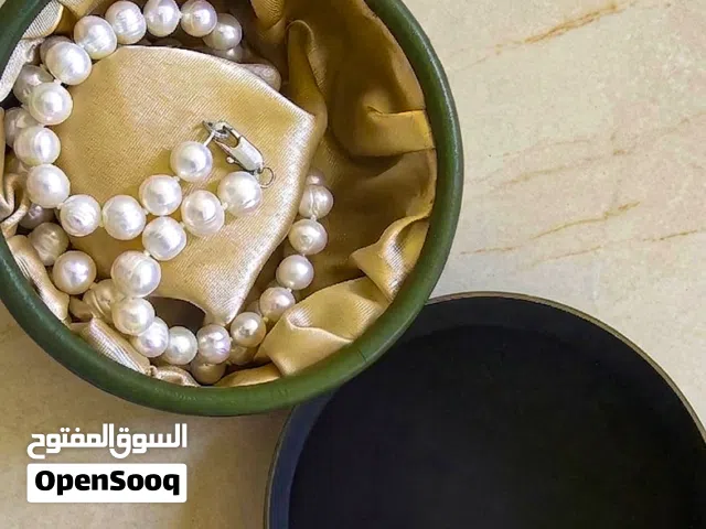 لؤلؤ طبيعي مستزرع المياه العذبة (Cultured Freshwater Pearls) عقد بجودة عالية