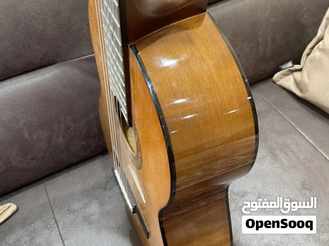 Yamaha Acoustic Guitar – جيتار ياماها للبيع  Excellent Condition