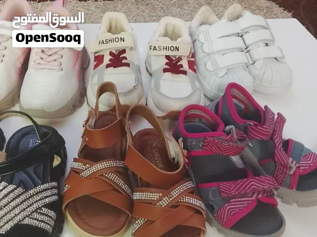احذيه اطفال مشكل