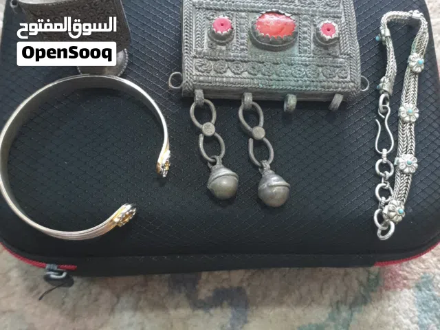 انتيكات وتحف