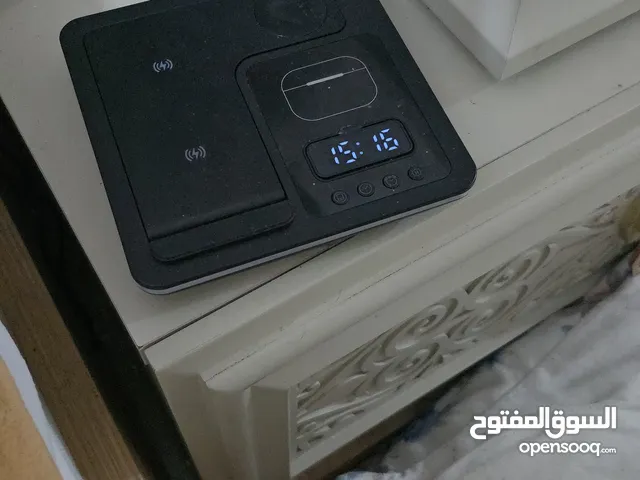 جهاز شحن لاسلكي قابل للطي