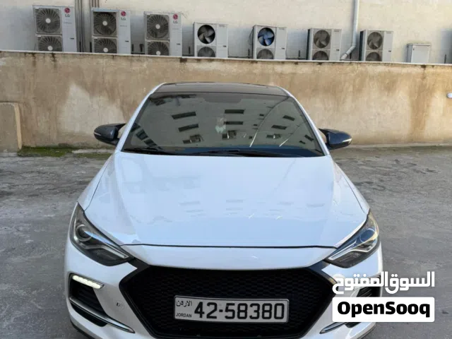 Used Hyundai Avante in Amman