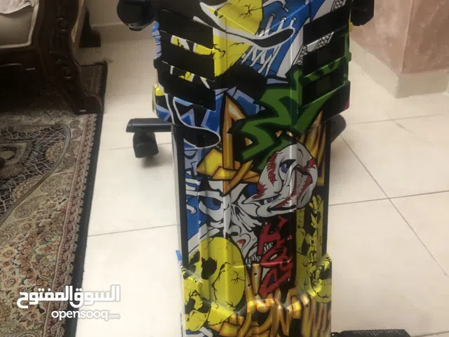 سكوتر دريفت كهرباءي بحاله جيده ياتي معه مفتاح واحد قابل للتفاوض لم يقعد معي الى 3 اسابيع يتحمل 100كل