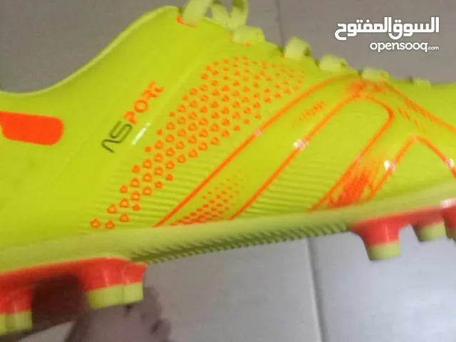 استارز للبيع مقاس 39 ب 2500 قابل للتفاوض