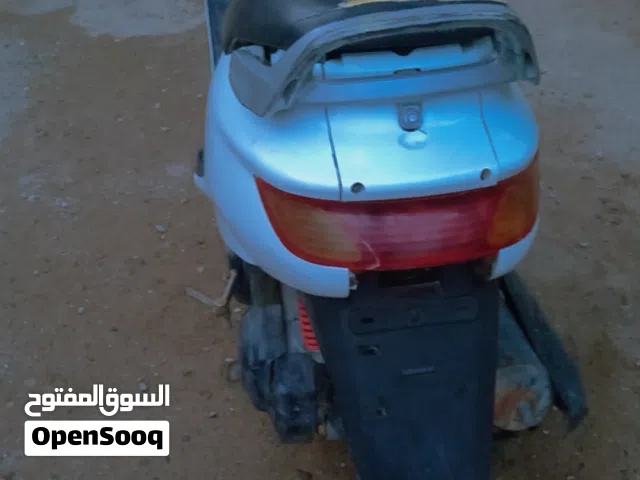 دراجه للبيع فراشة فحل لون ابيض