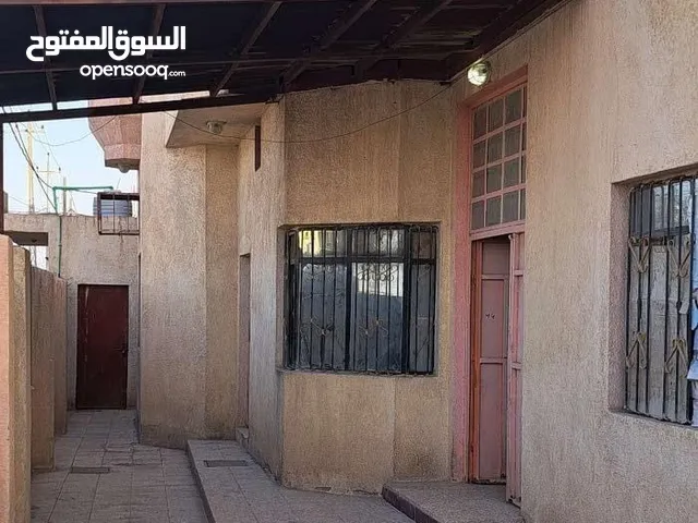 250 m2 2 Bedrooms Townhouse for Rent in Basra Other