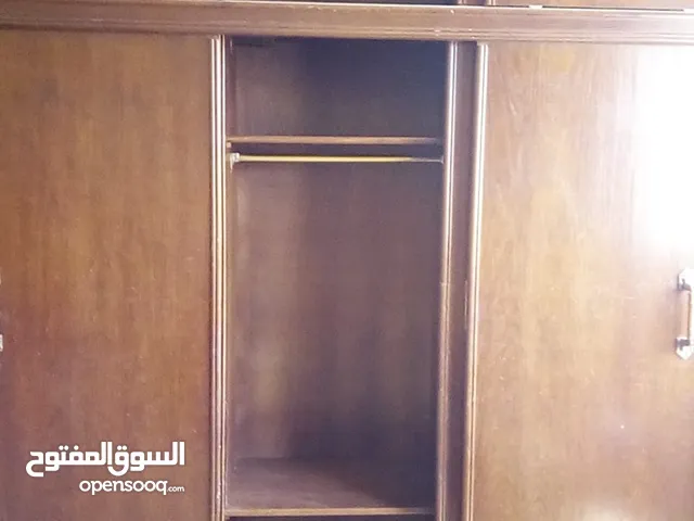 خزانه ثلاثة ظرفات بحالة الجديد استعمال خفيف