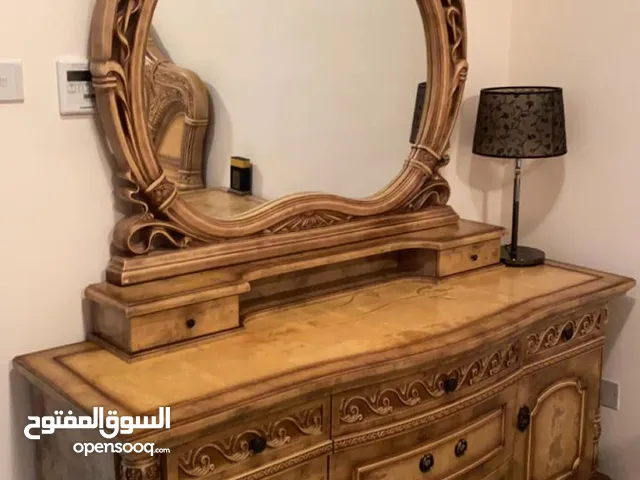 غرفة نوم كامل بحالة ممتاز