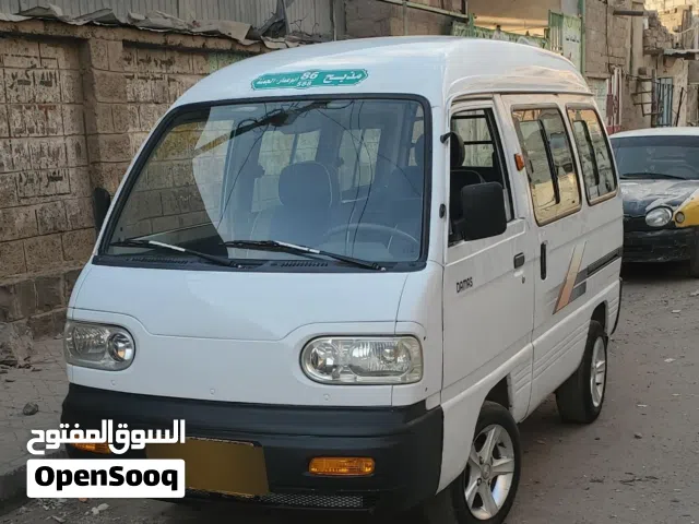 باص دايوه زيرووووه بضاعه مضمون من محركات وبودي 2012. اثنين مليون واربع قابل للتفاوض بالمعقول