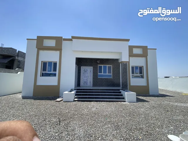 217 m2 5 Bedrooms Townhouse for Sale in Al Batinah Al Masnaah
