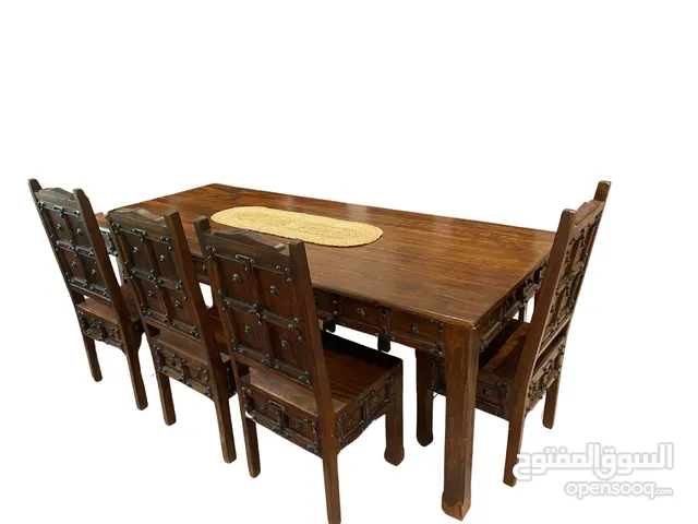 طاولة طعام اوك كبيرة الحجم مع 8 كراسي نوعية ممتازة جداً و بسعر مغري و رخيص لون الطاولة بني غامق