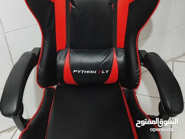 كرسي جيمنج مع مسنده بسعرر يناسب الجميع الكميه محدوده جدا... للطلب عبر رسائل الوتس