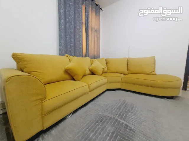 طقم جلوس قابل للمفاوضه