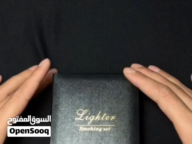 قداحة كهربائية فخمة طباعة اسم / صورة حسب الطلب + شاحن وبوكس أنيق