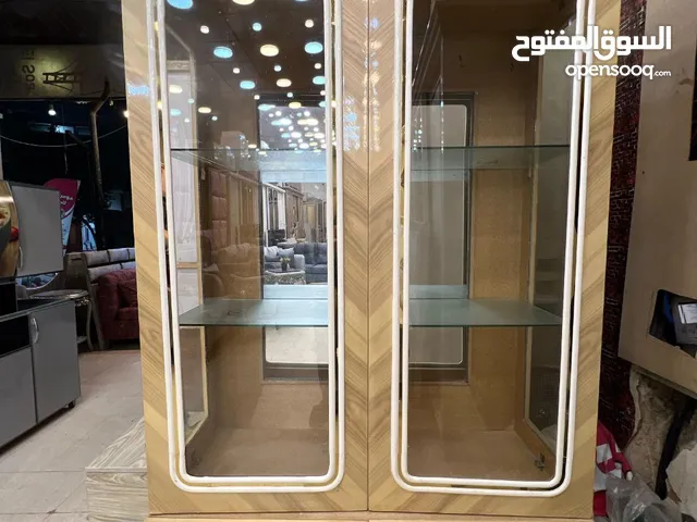 2رف زجاج
مقاس130سم في عمق 45سم في ارتفاع 200سم