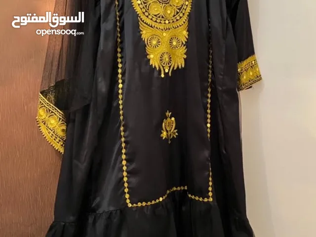 ملابس للبيع للعيد