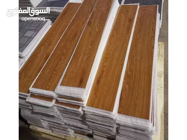 ارضيات فينيل فاخر بلصقذاتي