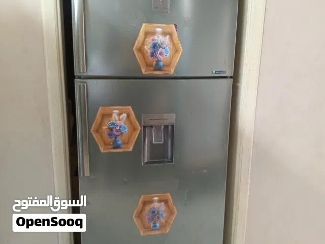 ثلاجة سامسونج 530لتر انفيرتر موفره للكهرباء شغالة وبحالة جيدة جدا السعر 175دينار