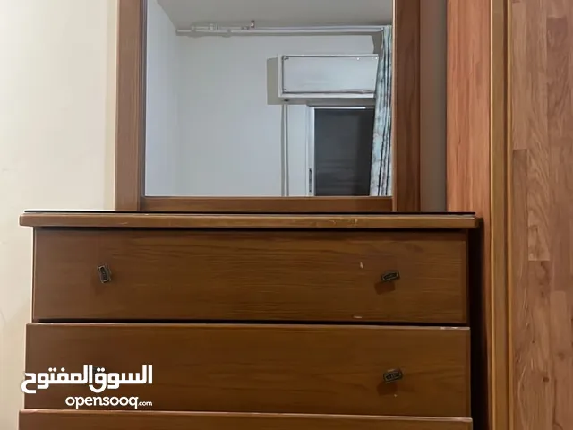 مراه مع 4 جوارير بيرو خشب تفصيل
