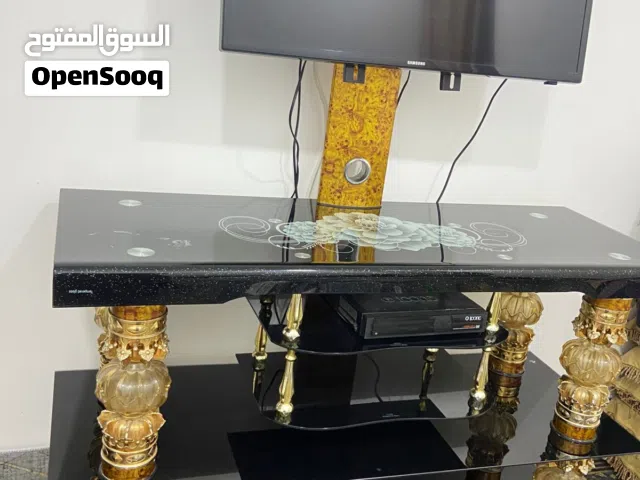 تلفزيون وميز تلفزيون نوع الشاشه سامسونج حجم الشاشه 32