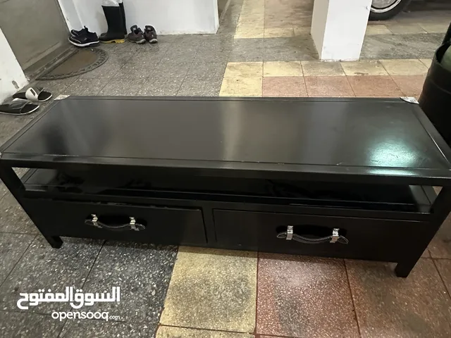 طاولة تلفزيون مستعملة من ماركة ZARA