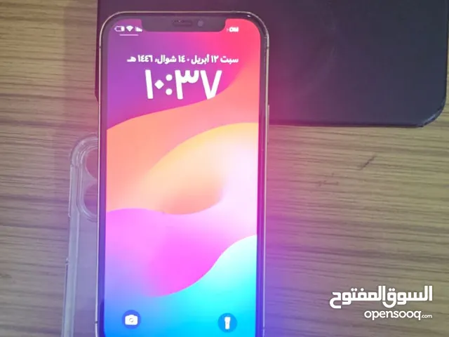 آيفون 12 بروو