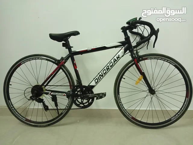 سيكل سباق شبه جديدة للبيع بسعر ممتاز Almost new racing bike for sale at an excellent price.