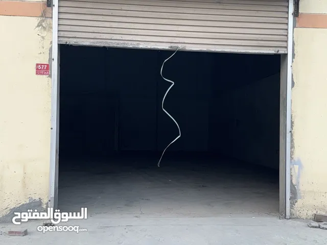 ورشه او استور للايجار خلف اسواق الامارات