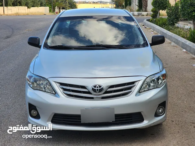 تويوتا كورولا 2013 1.8 بحالة الوكالة فحص ممتاز بسعر مغري