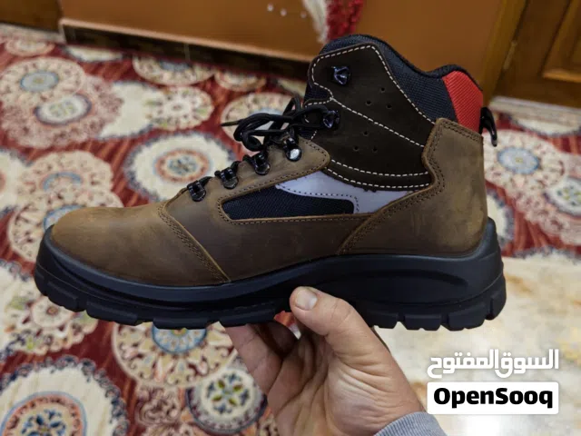 حذاء امان وللشغل مال شركات نفطيه