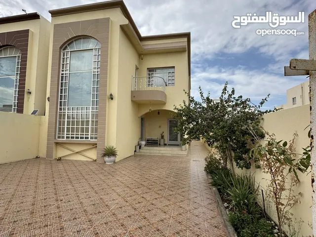 281 m2 4 Bedrooms Townhouse for Sale in Muscat Al Maabilah