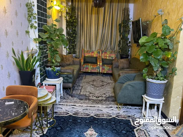 شقه مفروشه للايجار تقع شارع فلسطين موقع مميز