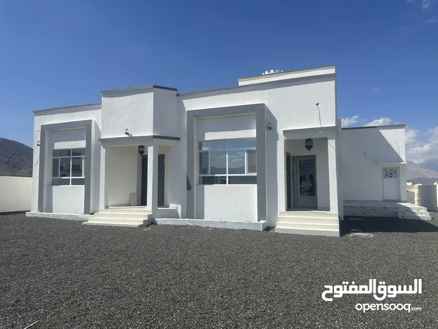 247 m2 4 Bedrooms Townhouse for Sale in Al Dakhiliya Sumail