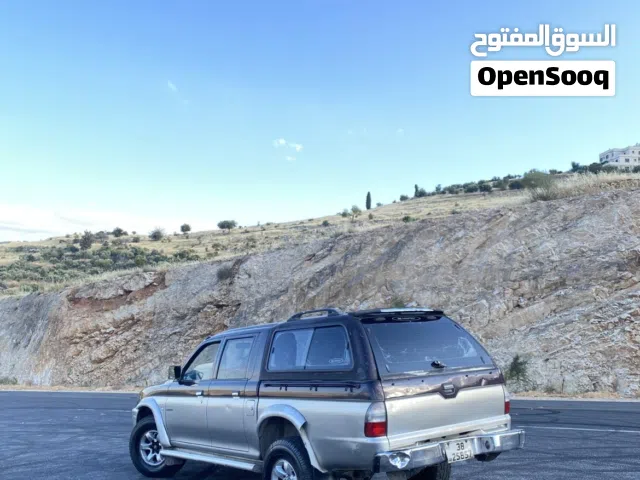 2004 ميتسوبيشي L200 Standard