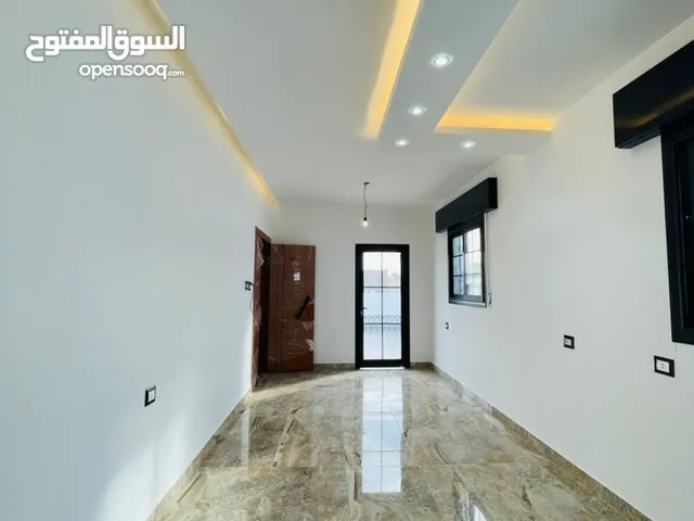 0 m2 More than 6 bedrooms Villa for Sale in Tripoli Al-Hashan
