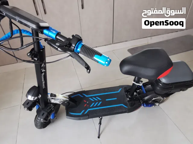 للبيع سكوتر شبه جديد