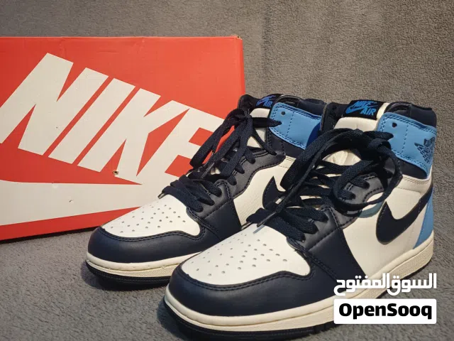 Mega Sneaker Clearance – Premium High-Tops & Jordans !