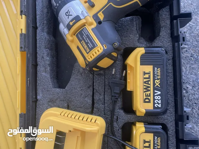 Dewalt 228 used 1 time دريل كهربائي شبه جديد