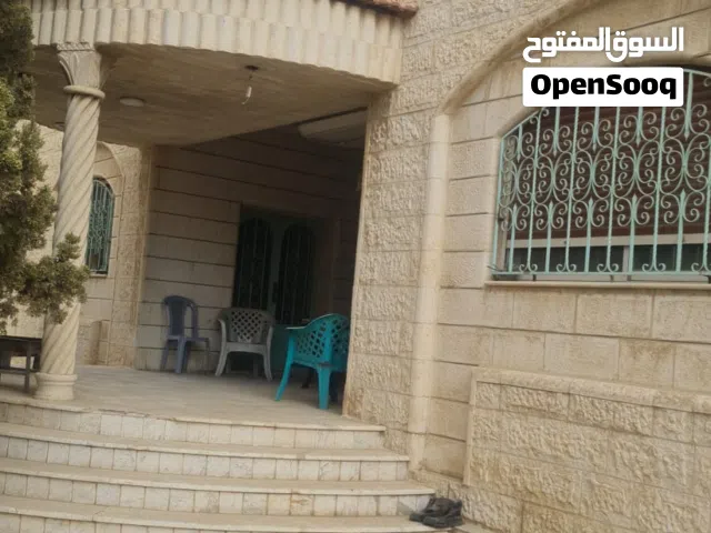 350 m2 3 Bedrooms Villa for Sale in Zarqa Wadi Al Hajar